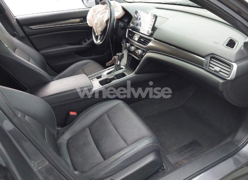 Photo 5 of 2019 Honda Accord SPORT (VIN 1HGCV1F36KA083860)