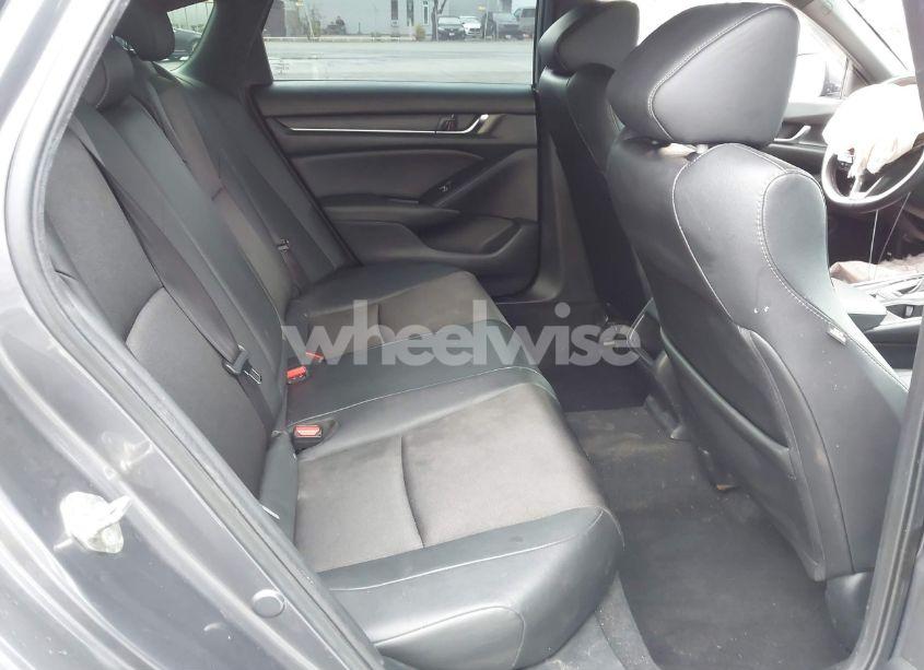 Photo 8 of 2019 Honda Accord SPORT (VIN 1HGCV1F36KA083860)