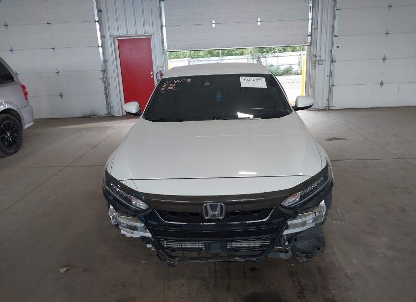 Photo 13 of 2019 Honda Accord SPORT (VIN 1HGCV1F36KA094194)