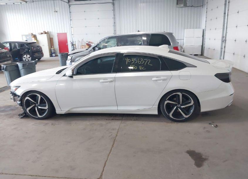 Photo 15 of 2019 Honda Accord SPORT (VIN 1HGCV1F36KA094194)