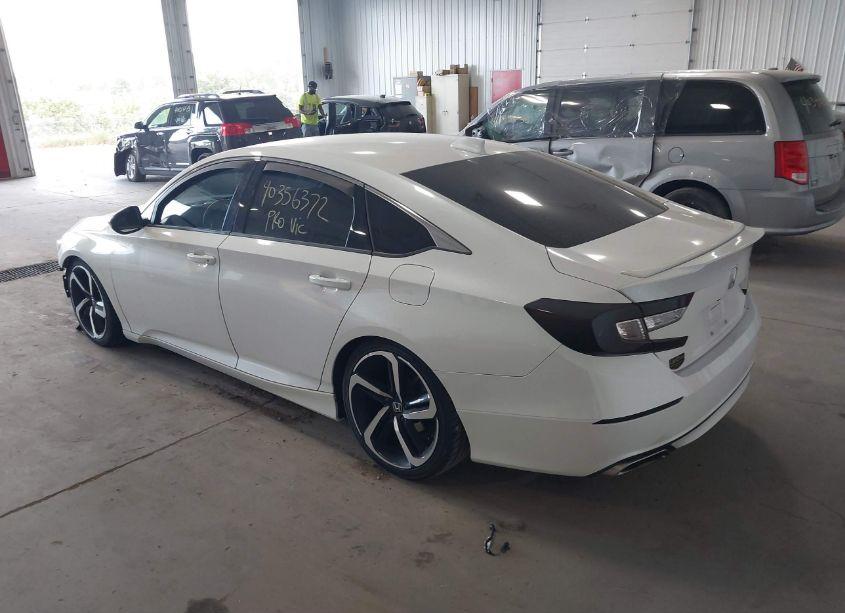 Photo 3 of 2019 Honda Accord SPORT (VIN 1HGCV1F36KA094194)
