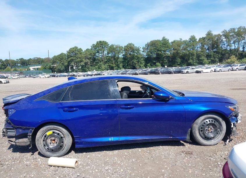 Photo 13 of 2019 Honda Accord SPORT (VIN 1HGCV1F36KA107686)