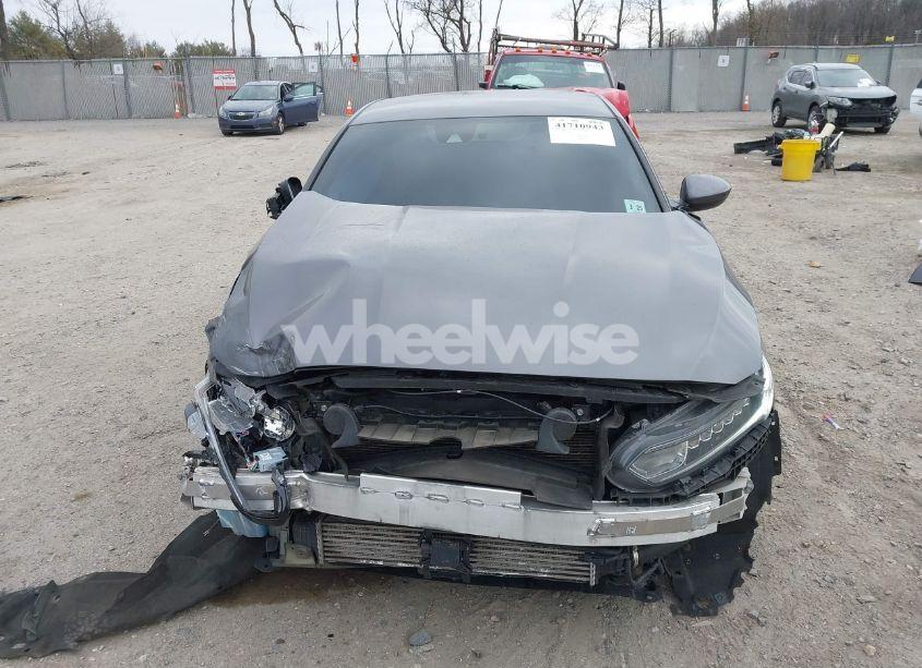 Photo 12 of 2019 Honda Accord SPORT (VIN 1HGCV1F36KA148903)