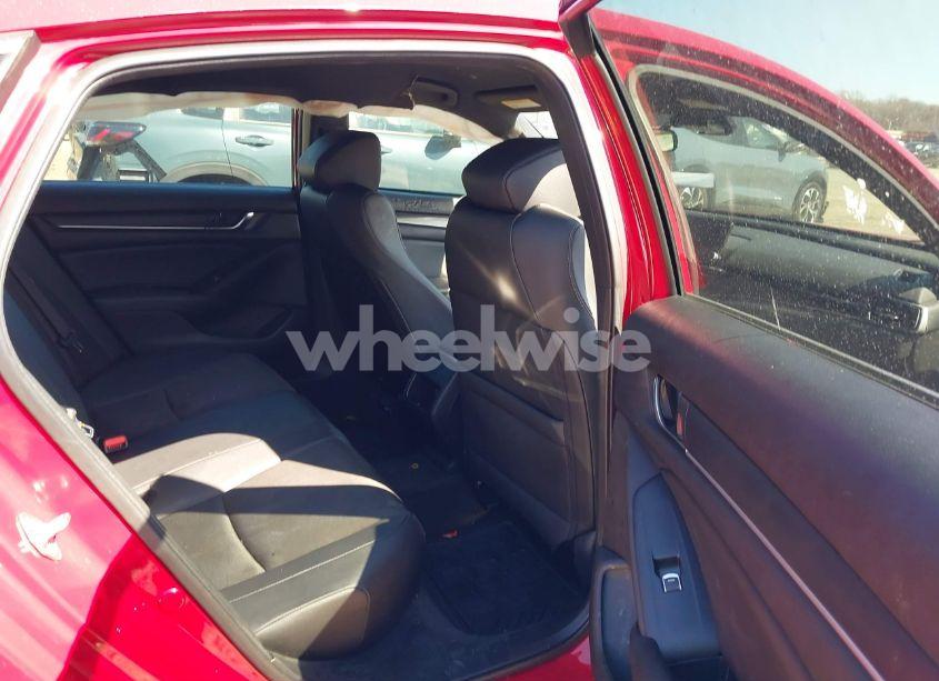 Photo 8 of 2019 Honda Accord SPORT (VIN 1HGCV1F36KA152062)