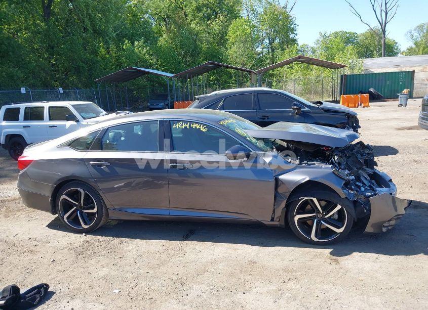 Photo 14 of 2019 Honda Accord SPORT (VIN 1HGCV1F36KA153292)