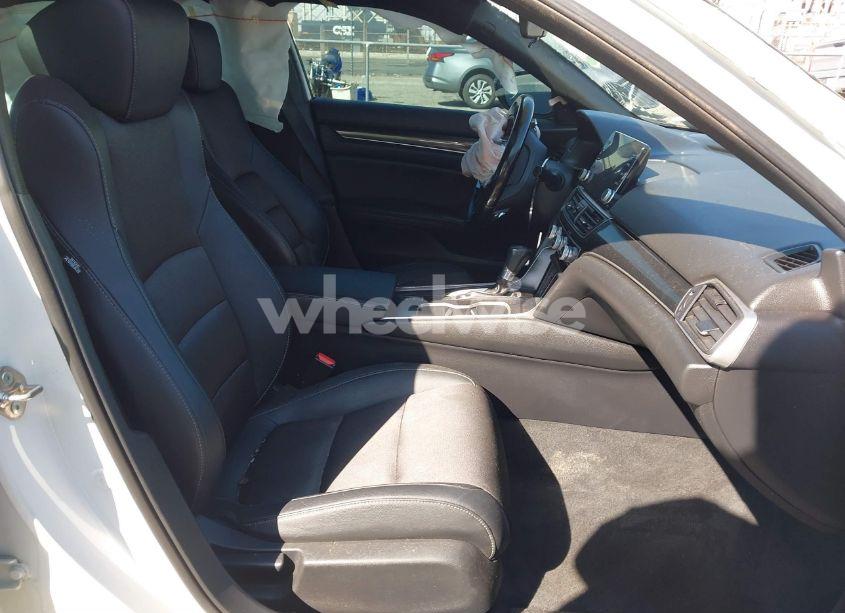 Photo 5 of 2020 Honda Accord SPORT (VIN 1HGCV1F36LA012644)