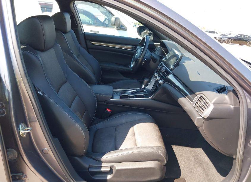Photo 5 of 2020 Honda Accord SPORT (VIN 1HGCV1F36LA021148)