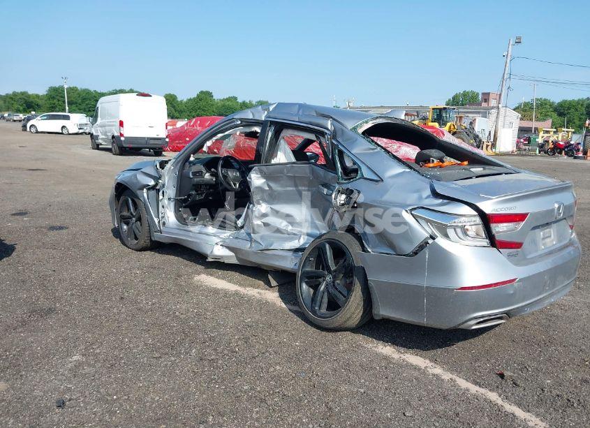 Photo 3 of 2020 Honda Accord SPORT (VIN 1HGCV1F36LA049404)