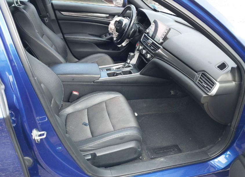 Photo 5 of 2020 Honda Accord SPORT (VIN 1HGCV1F36LA075937)