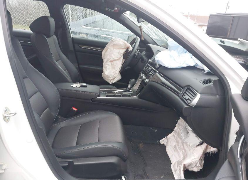 Photo 5 of 2020 Honda Accord SPORT (VIN 1HGCV1F36LA119399)