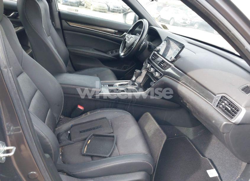 Photo 5 of 2020 Honda Accord SPORT (VIN 1HGCV1F36LA148739)