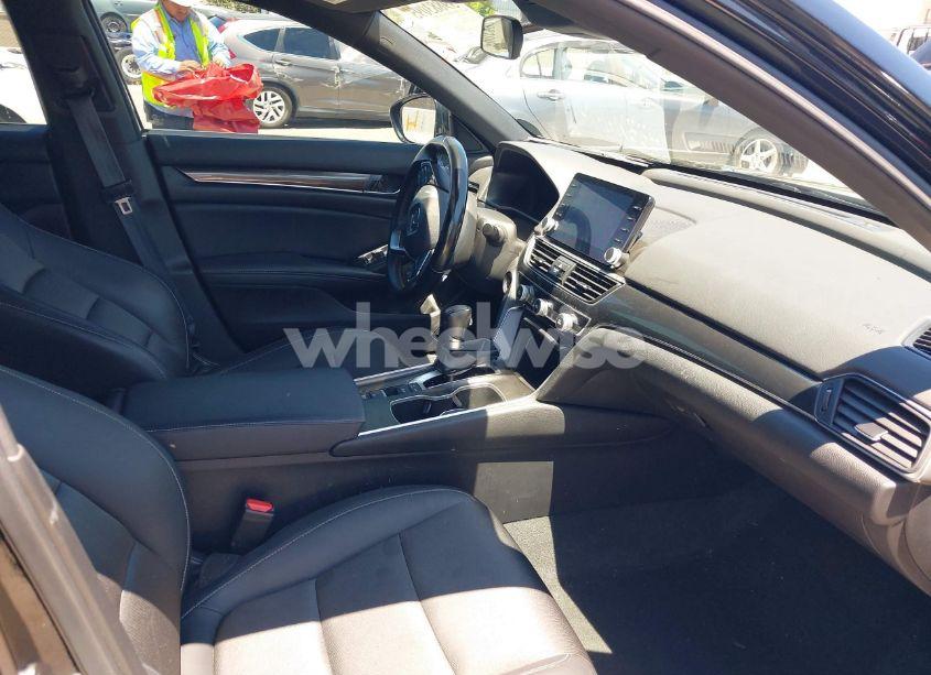 Photo 5 of 2022 Honda Accord SPORT (VIN 1HGCV1F36NA032038)