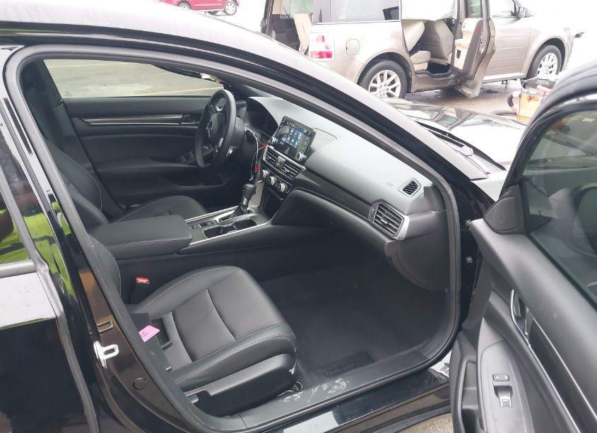 Photo 5 of 2022 Honda Accord SPORT (VIN 1HGCV1F36NA046442)