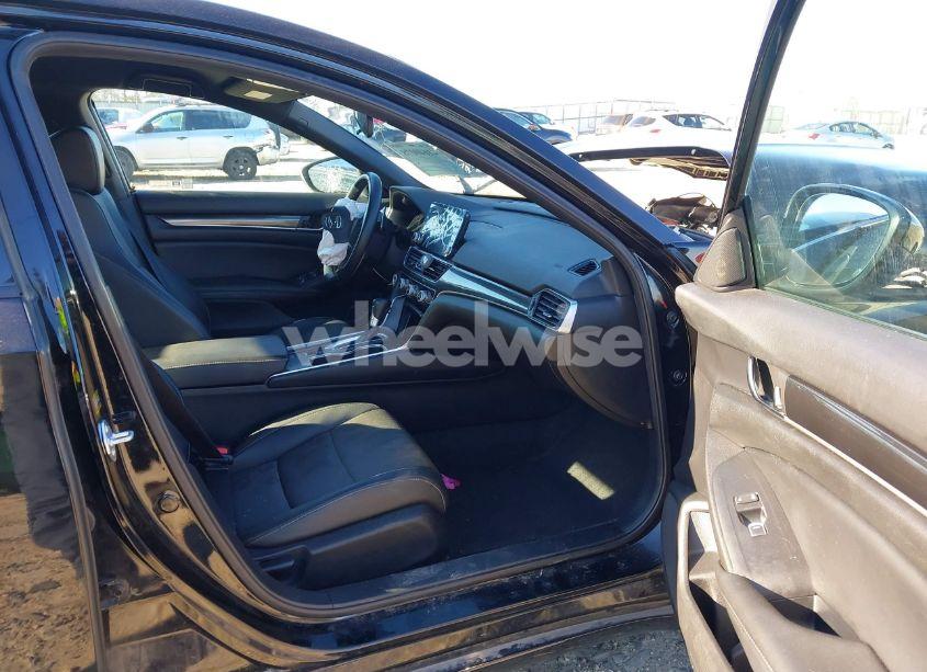 Photo 5 of 2022 Honda Accord SPORT (VIN 1HGCV1F36NA105845)