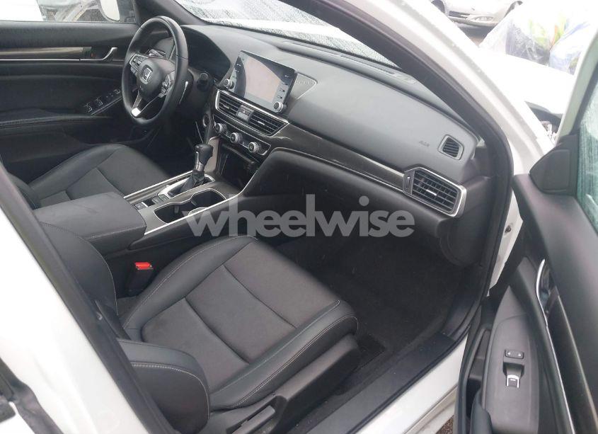 Photo 5 of 2022 Honda Accord SPORT (VIN 1HGCV1F36NA118787)