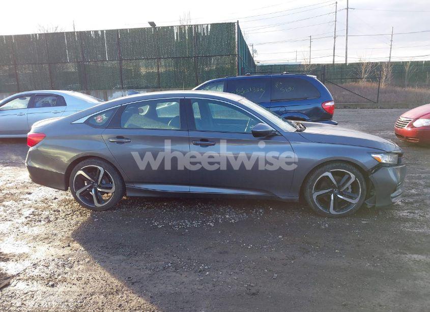 Photo 13 of 2018 Honda Accord SPORT (VIN 1HGCV1F37JA005098)