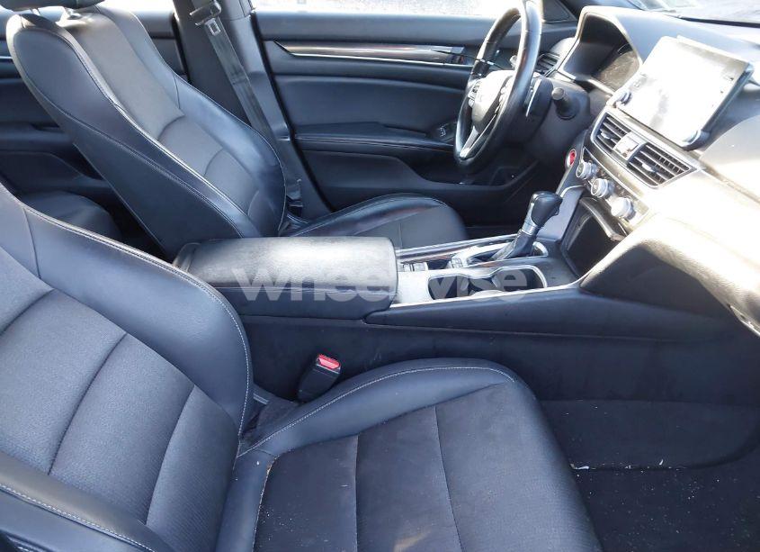 Photo 5 of 2018 Honda Accord SPORT (VIN 1HGCV1F37JA005098)