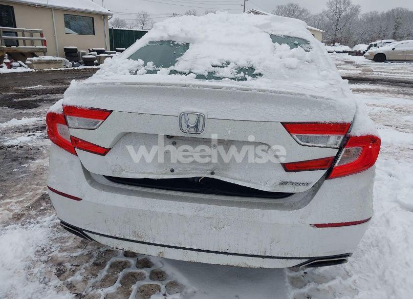 Photo 15 of 2018 Honda Accord SPORT (VIN 1HGCV1F37JA042989)