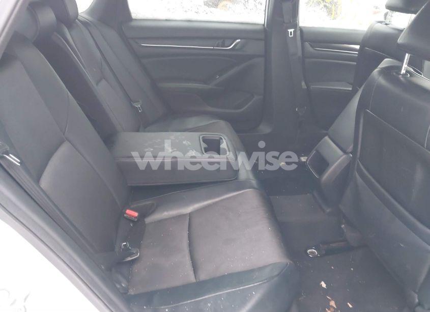 Photo 8 of 2018 Honda Accord SPORT (VIN 1HGCV1F37JA042989)