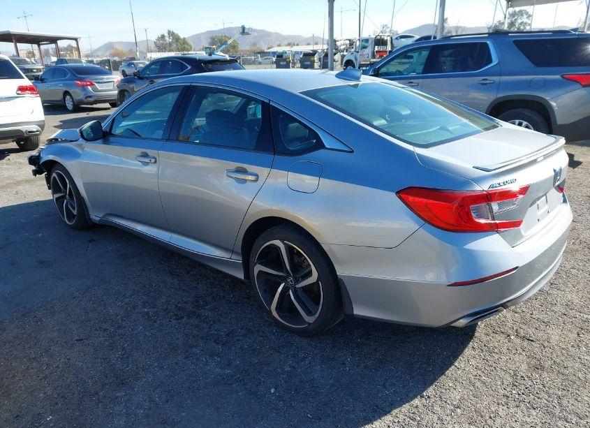 Photo 3 of 2018 Honda Accord SPORT (VIN 1HGCV1F37JA109171)