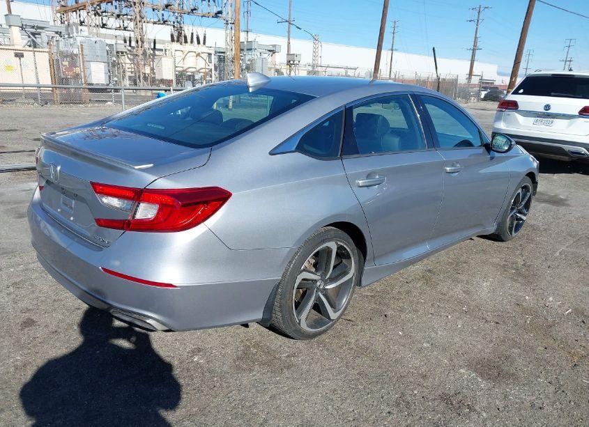 Photo 4 of 2018 Honda Accord SPORT (VIN 1HGCV1F37JA109171)