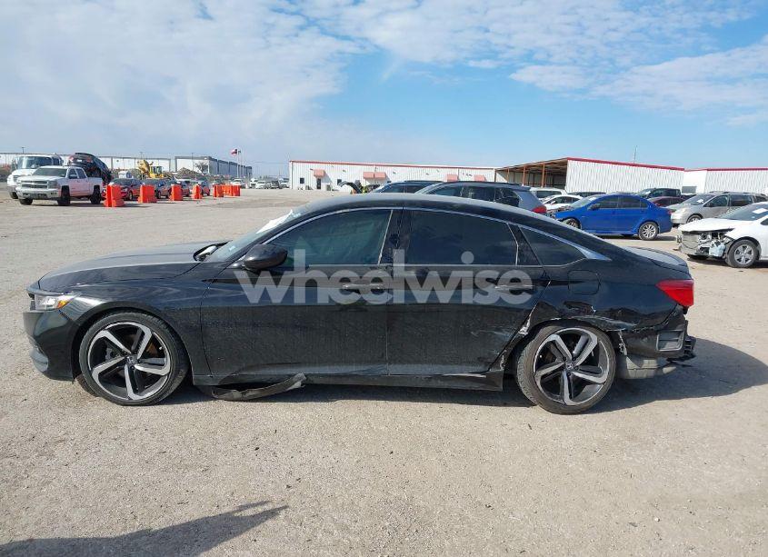 Photo 14 of 2018 Honda Accord SPORT (VIN 1HGCV1F37JA130330)