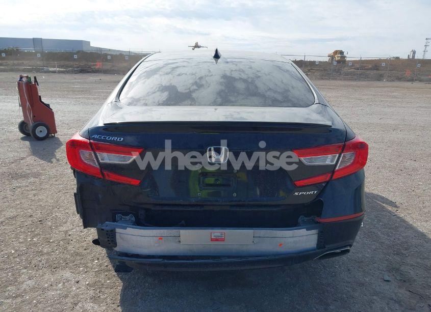 Photo 16 of 2018 Honda Accord SPORT (VIN 1HGCV1F37JA130330)