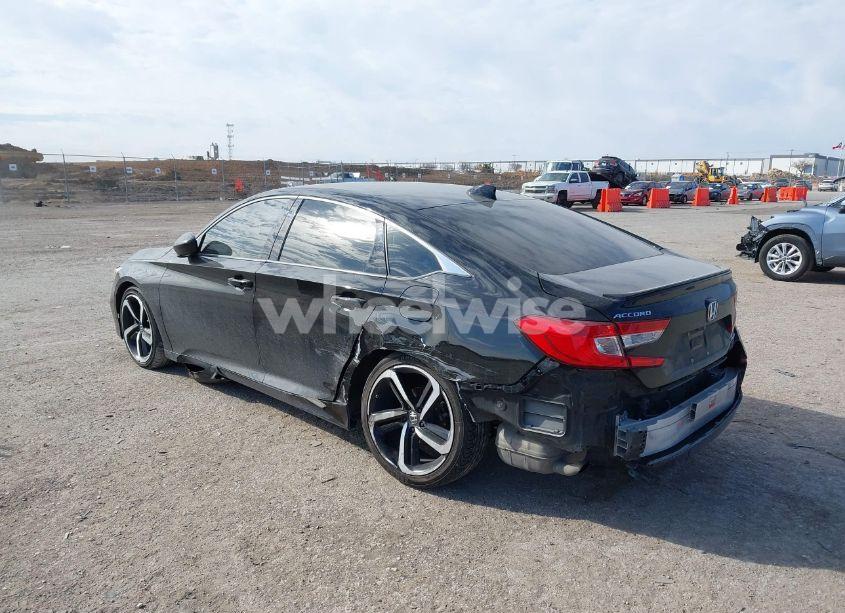 Photo 3 of 2018 Honda Accord SPORT (VIN 1HGCV1F37JA130330)
