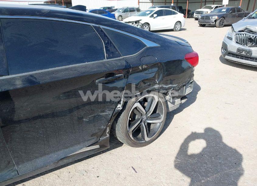 Photo 6 of 2018 Honda Accord SPORT (VIN 1HGCV1F37JA130330)