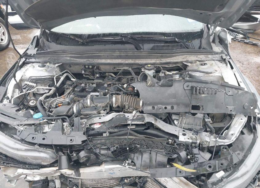 Photo 10 of 2018 Honda Accord SPORT (VIN 1HGCV1F37JA137083)