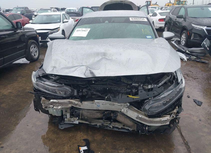 Photo 13 of 2018 Honda Accord SPORT (VIN 1HGCV1F37JA137083)