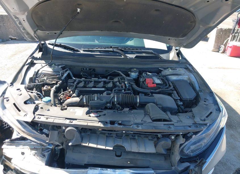 Photo 10 of 2018 Honda Accord SPORT (VIN 1HGCV1F37JA150691)