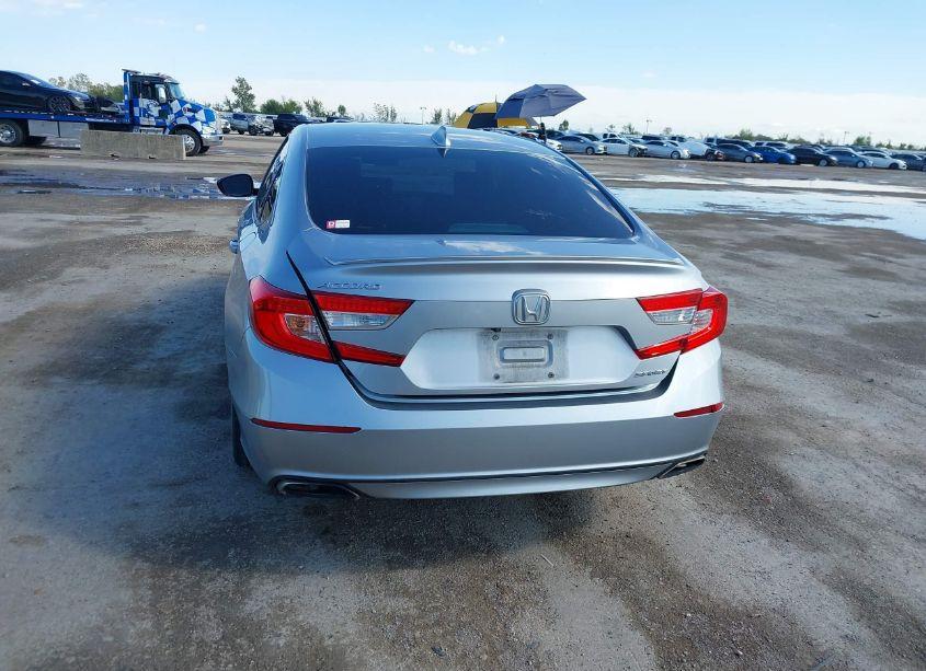 Photo 16 of 2018 Honda Accord SPORT (VIN 1HGCV1F37JA150691)