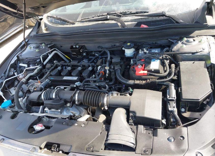 Photo 10 of 2018 Honda Accord SPORT (VIN 1HGCV1F37JA163201)