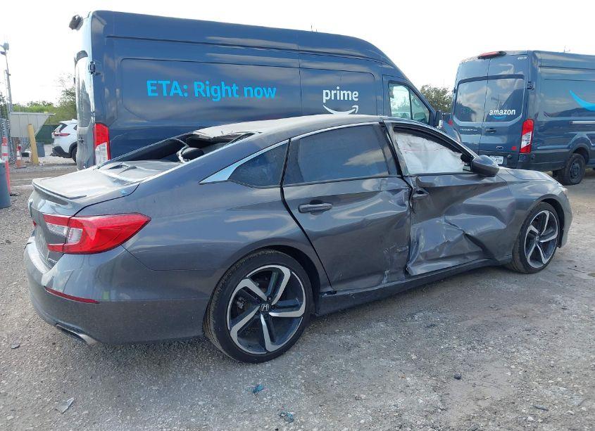 Photo 13 of 2018 Honda Accord SPORT (VIN 1HGCV1F37JA163201)