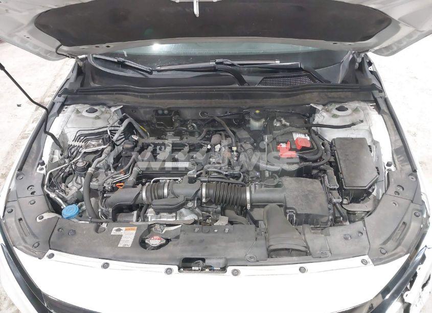 Photo 10 of 2018 Honda Accord SPORT (VIN 1HGCV1F37JA170732)