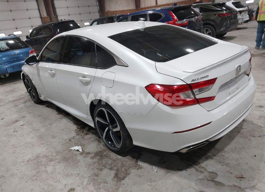 Photo 3 of 2018 Honda Accord SPORT (VIN 1HGCV1F37JA170732)