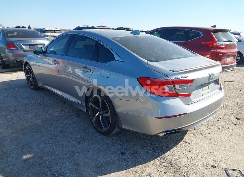 Photo 3 of 2018 Honda Accord SPORT (VIN 1HGCV1F37JA189720)