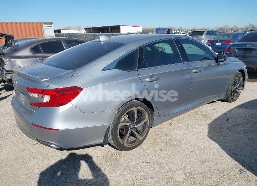 Photo 4 of 2018 Honda Accord SPORT (VIN 1HGCV1F37JA189720)