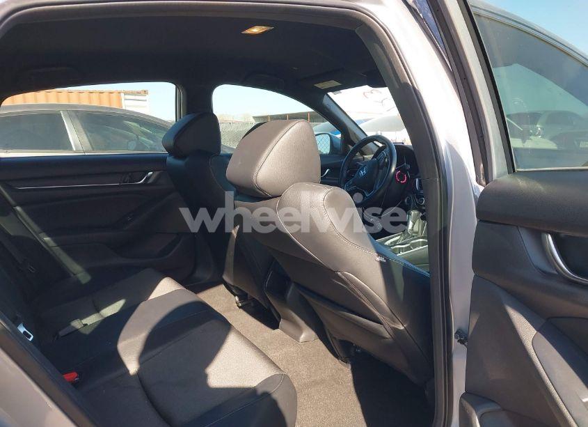 Photo 8 of 2018 Honda Accord SPORT (VIN 1HGCV1F37JA189720)