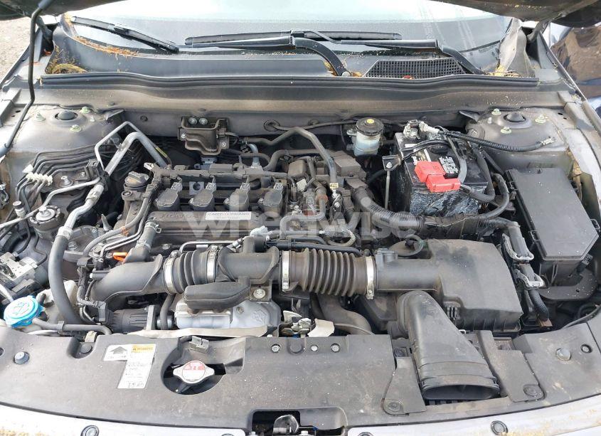 Photo 10 of 2018 Honda Accord SPORT (VIN 1HGCV1F37JA191354)