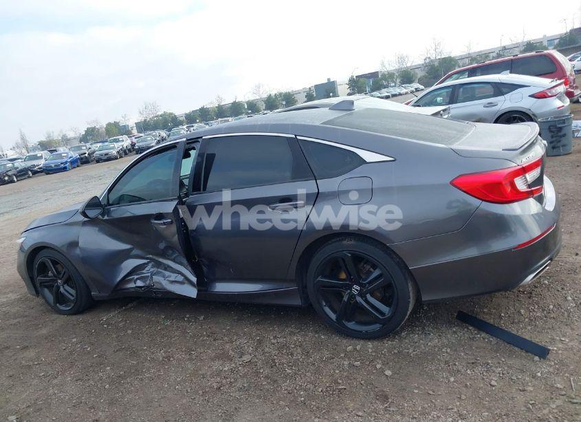 Photo 14 of 2018 Honda Accord SPORT (VIN 1HGCV1F37JA191354)