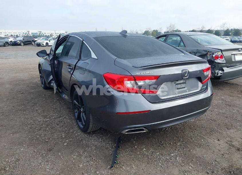 Photo 3 of 2018 Honda Accord SPORT (VIN 1HGCV1F37JA191354)