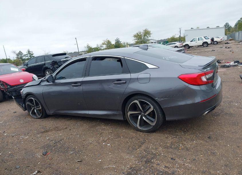 Photo 14 of 2018 Honda Accord SPORT (VIN 1HGCV1F37JA228855)