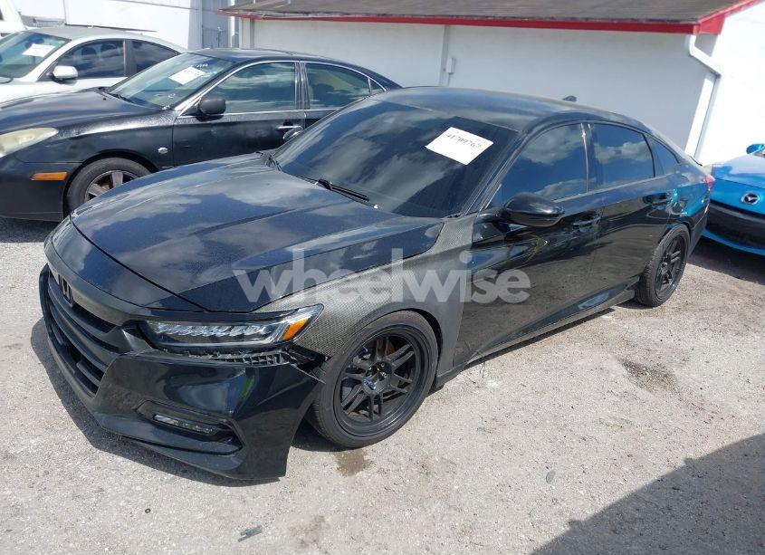 Photo 2 of 2018 Honda Accord SPORT (VIN 1HGCV1F37JA243209)