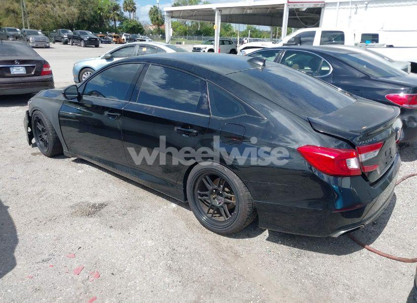 Photo 3 of 2018 Honda Accord SPORT (VIN 1HGCV1F37JA243209)