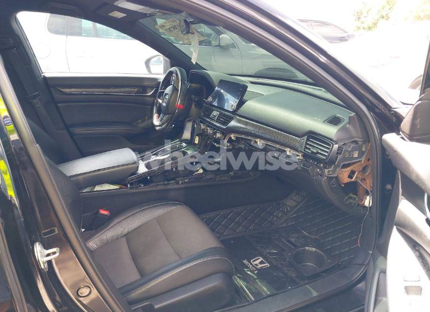 Photo 5 of 2018 Honda Accord SPORT (VIN 1HGCV1F37JA243209)