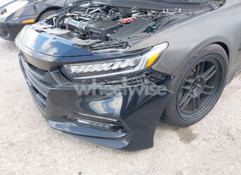 Photo 6 of 2018 Honda Accord SPORT (VIN 1HGCV1F37JA243209)