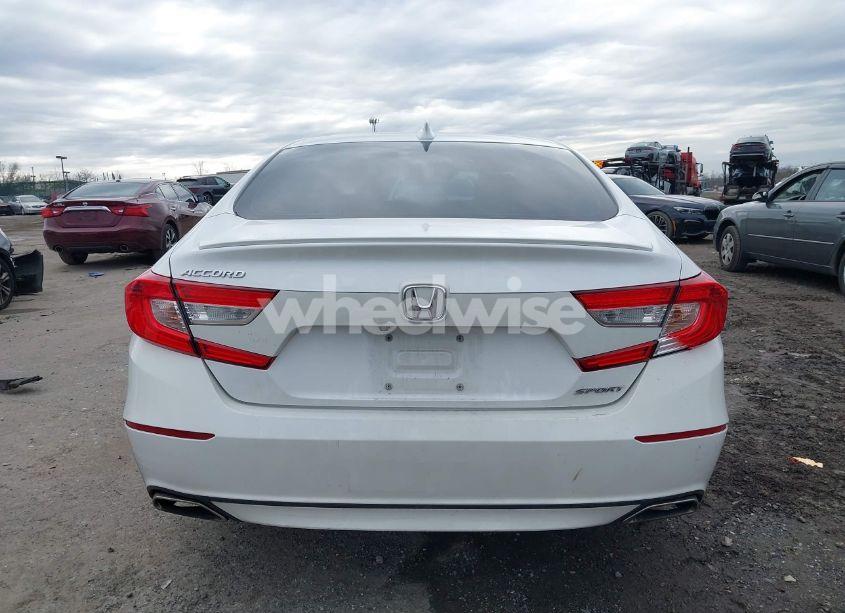 Photo 15 of 2018 Honda Accord SPORT (VIN 1HGCV1F37JA255828)
