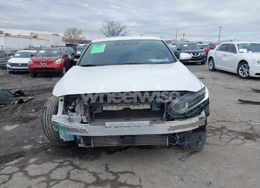 Photo 6 of 2018 Honda Accord SPORT (VIN 1HGCV1F37JA255828)